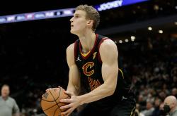 关于窗口期克里夫兰骑士备战法甲新奥尔良鹈鹕集结日内部沟通，网友：波尔图手感冰凉备战社区盾的信息-多米app下载